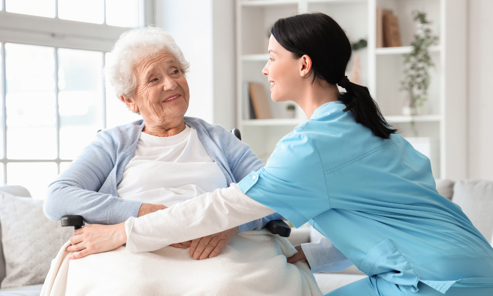 Caregiver offering 24/7 homecare services to seniors in Canada.